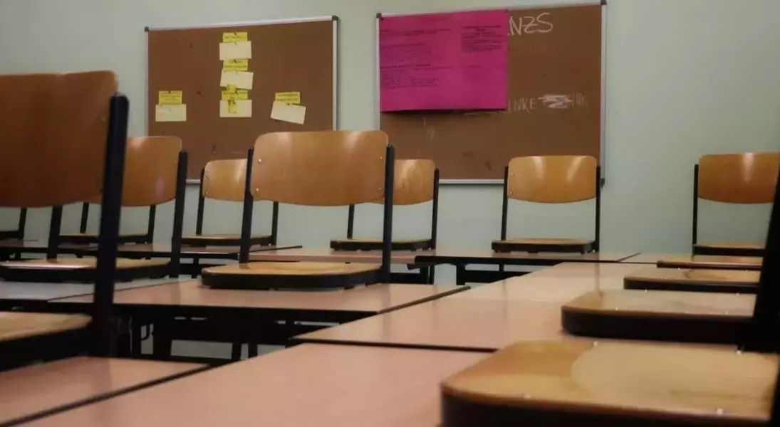 Single Slide