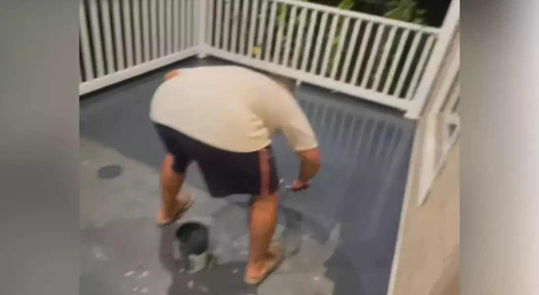 Single Slide