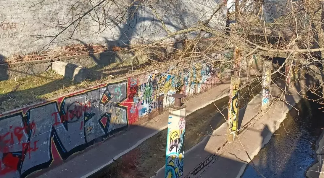 Single Slide