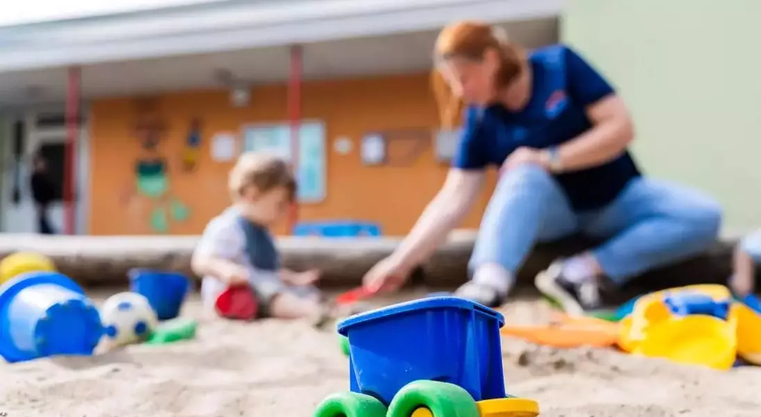 Single Slide