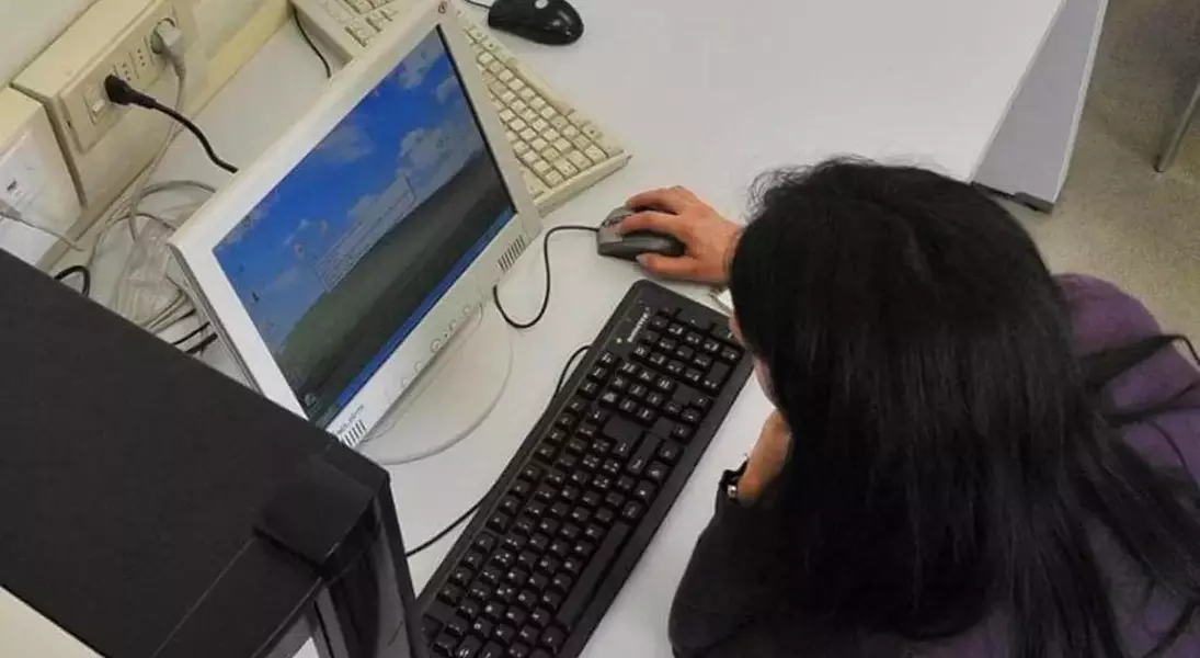 Single Slide