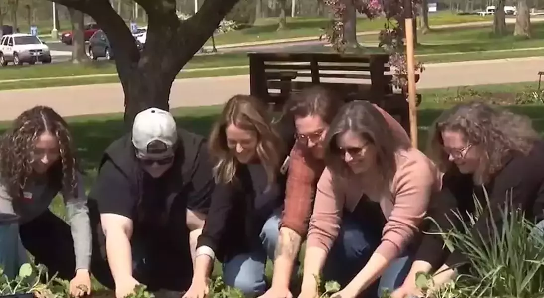 Single Slide