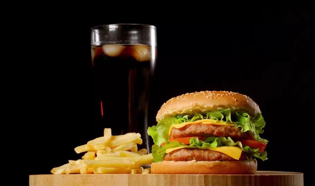 Americans' Fast Food Spending: Regional Insights and Savings Tips