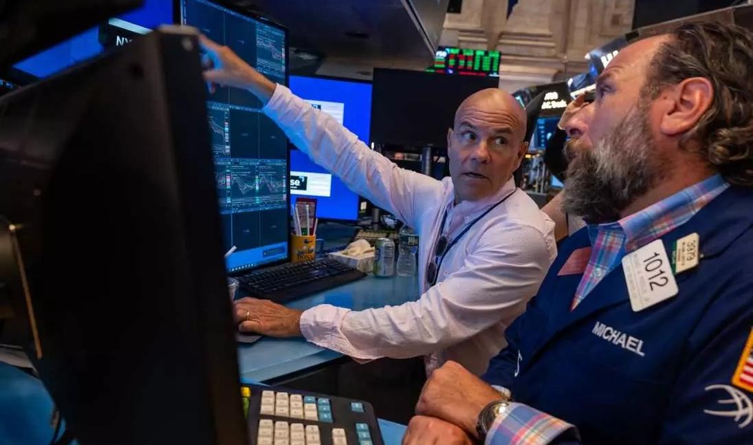 Global Markets Reel as New Tariffs and Weak Job Data Ignite Economic Fears