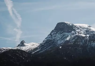 Majestic Alpine Peak: Snowy Mountain Landscape in Austria