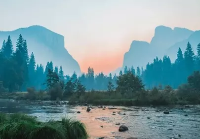 Majestic Golden Hour: Serene Yosemite Valley Sunset