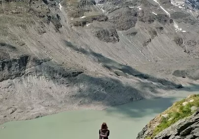 Breathtaking Alpine Panorama: Solitude Amidst Majestic Peaks