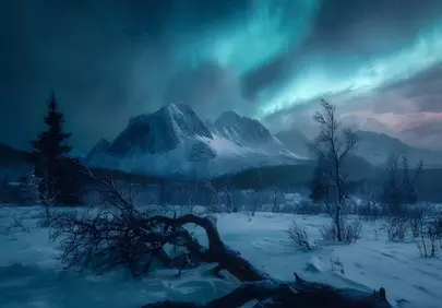 Breathtaking Aurora Borealis Over Majestic Snowy Peaks