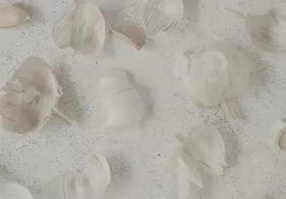 Rustic Garlic Texture: A Culinary Background