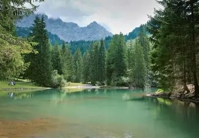 Serene Alpine Lake: Majestic Mountains & Pristine Forest