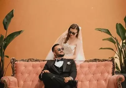 Chic Nuptials: Retro Elegance of a Wedding Couple