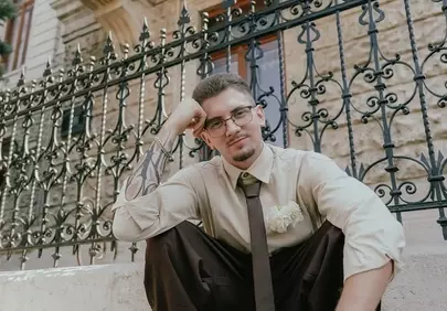 Urban Elegance: Confident Man in Formal Attire