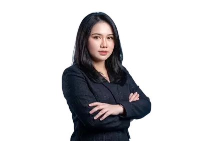 Confident Asian Businesswoman: Studio Portrait of Determination