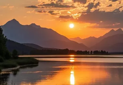 Breathtaking Mountain Lake Sunset: Golden Hour Serenity