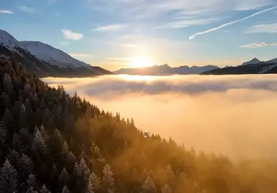 Breathtaking Golden Hour: Winter Mountain Cloud Inversion