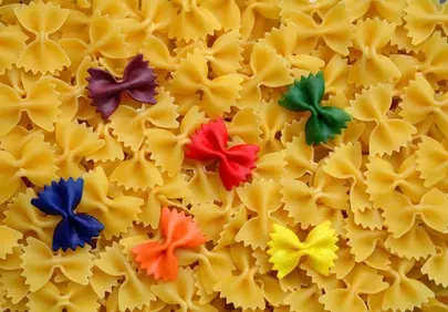 Vibrant Farfalle: A Colorful Pasta Symphony