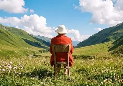Serene Mountain Solitude: A Panoramic Summer Escape