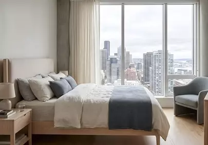 Stunning Urban Retreat: Modern Bedroom with City Views