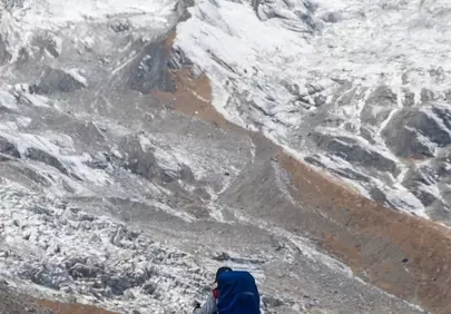 Epic Annapurna Trek: Solitary Hiker Braves Snowy Himalayan Peaks