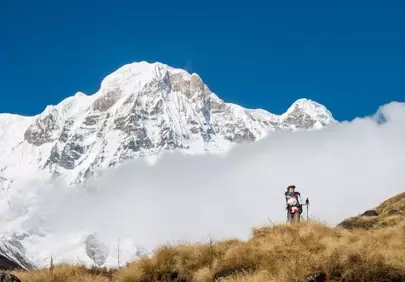 Annapurna Trek: Solo Adventurer Above the Clouds