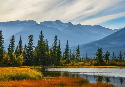 Breathtaking Autumn Majesty: Jasper National Park's Serene Lake & Mountains