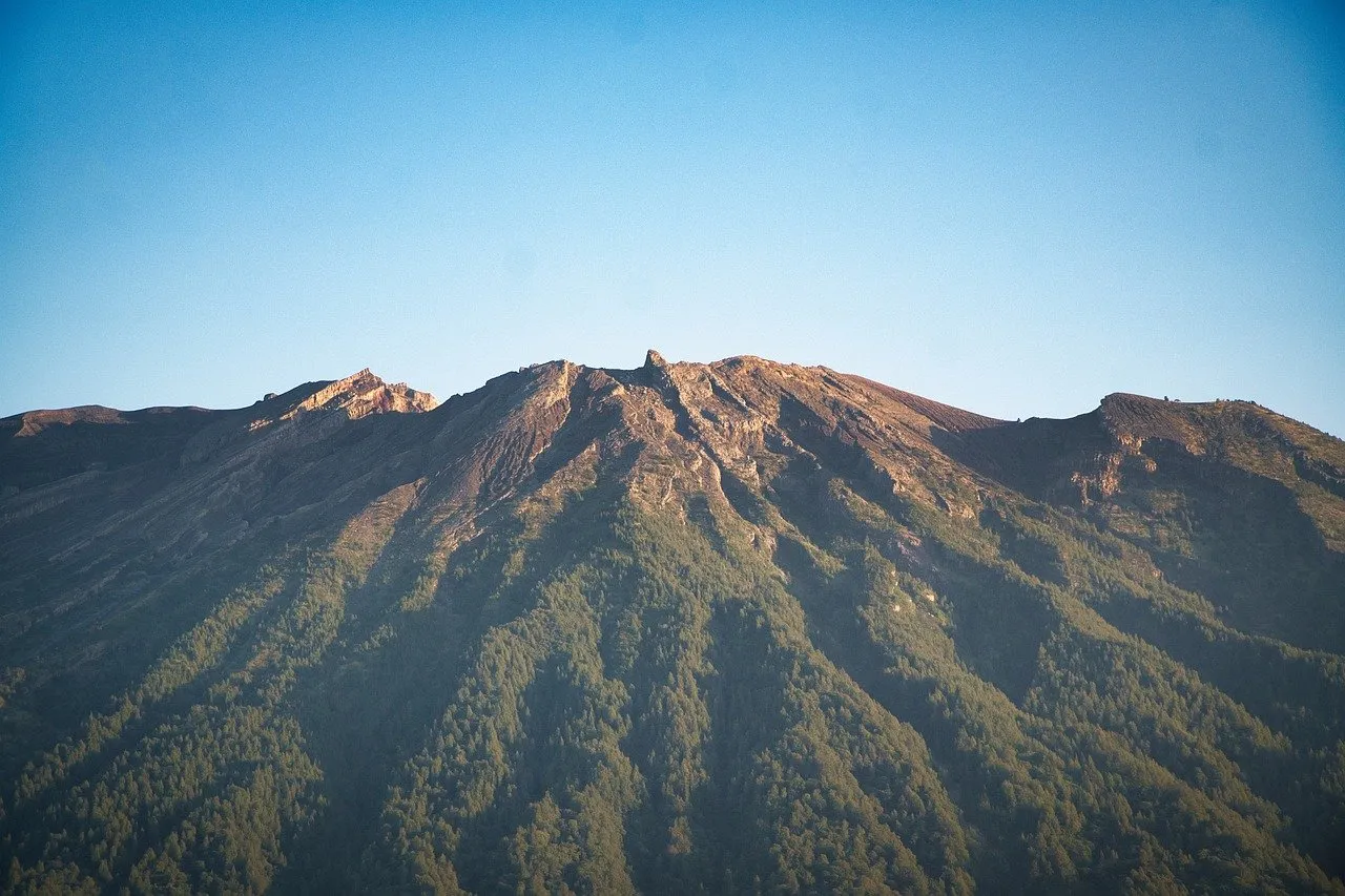 Majestic Agung Volcano: Bali's Breathtaking Natural Landmark