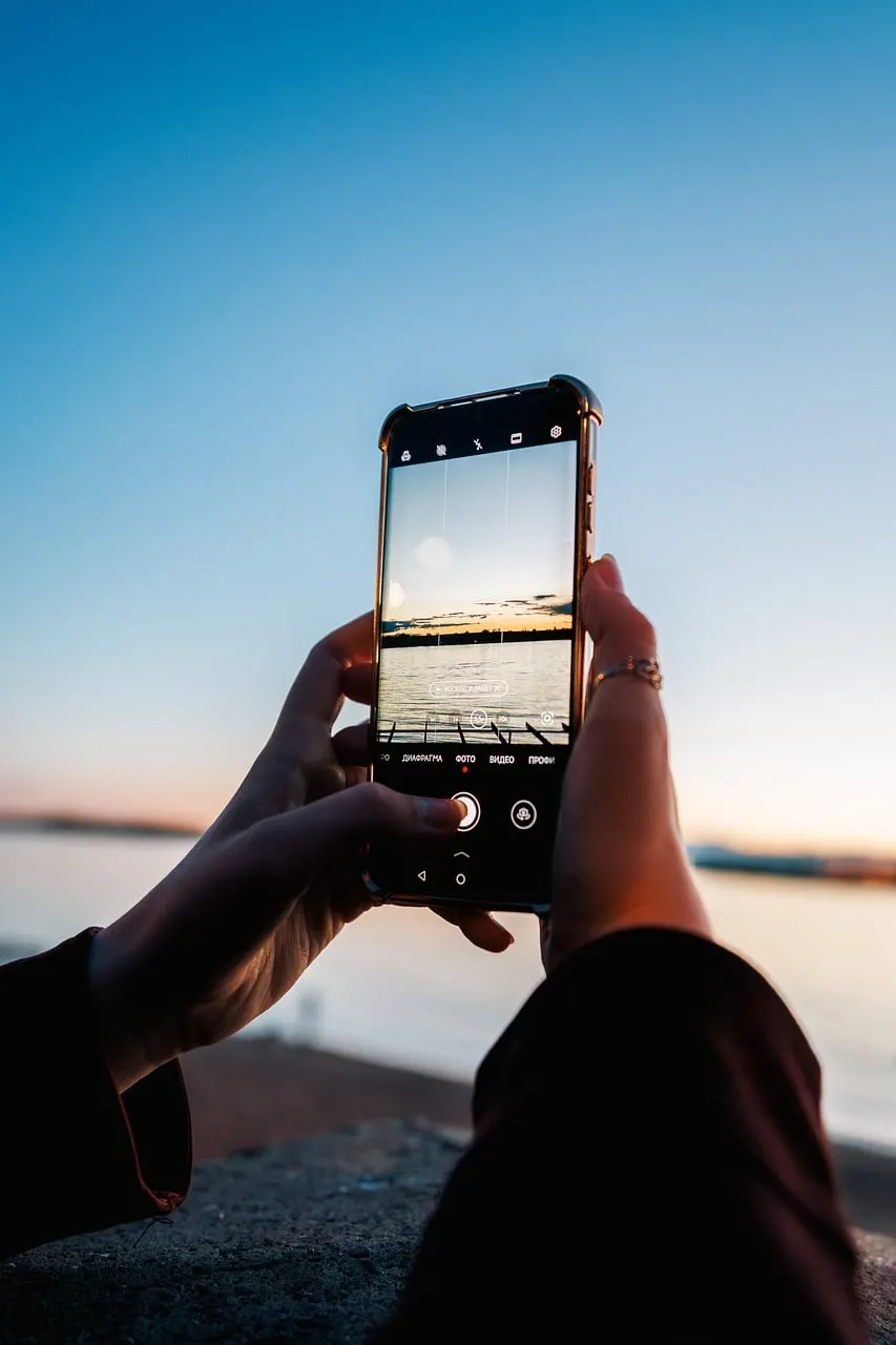 Capturing Golden Hour: Smartphone Photography of a Breathtaking Sunset