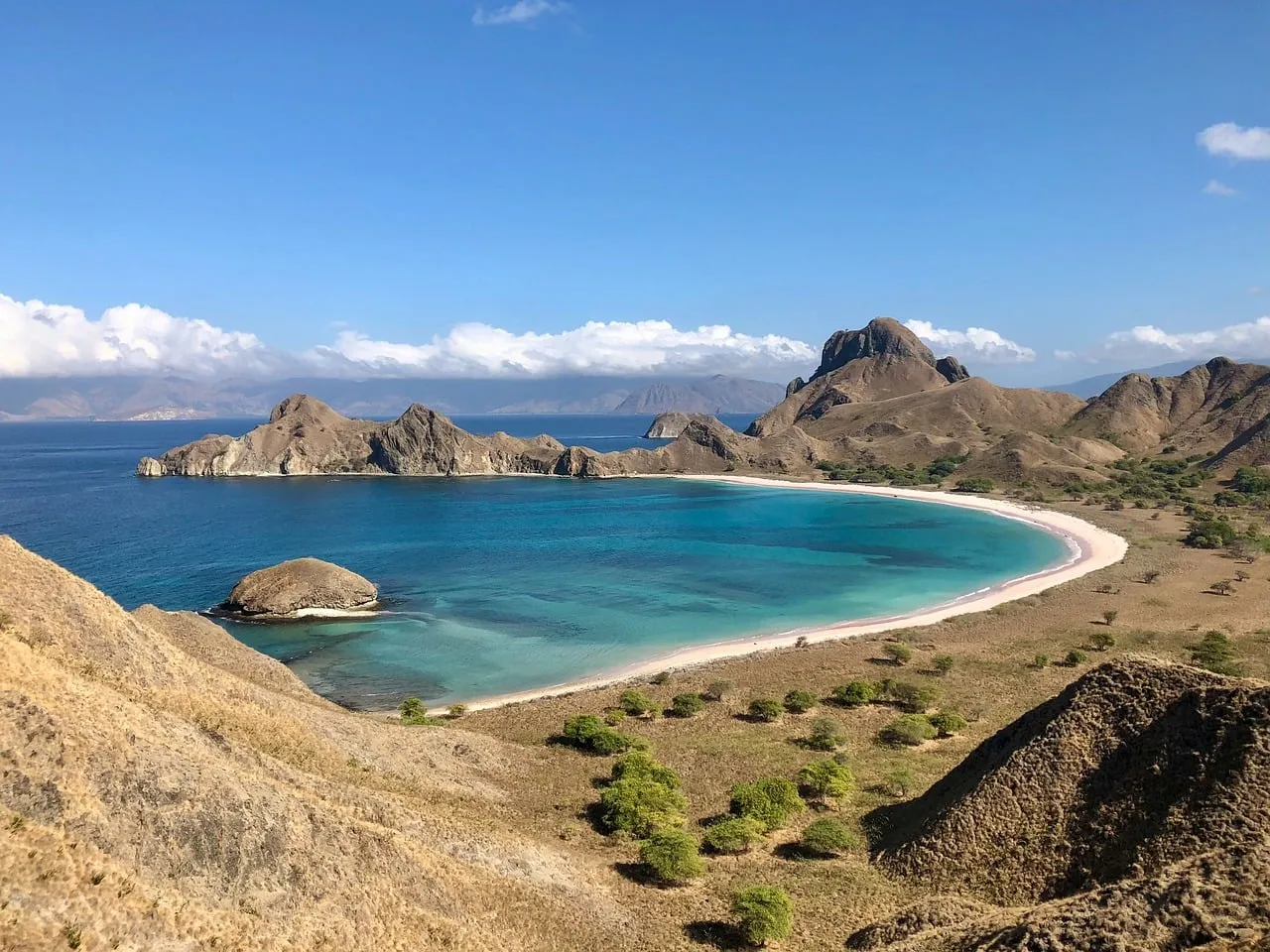 Komodo National Park: Breathtaking Tropical Bay Panorama