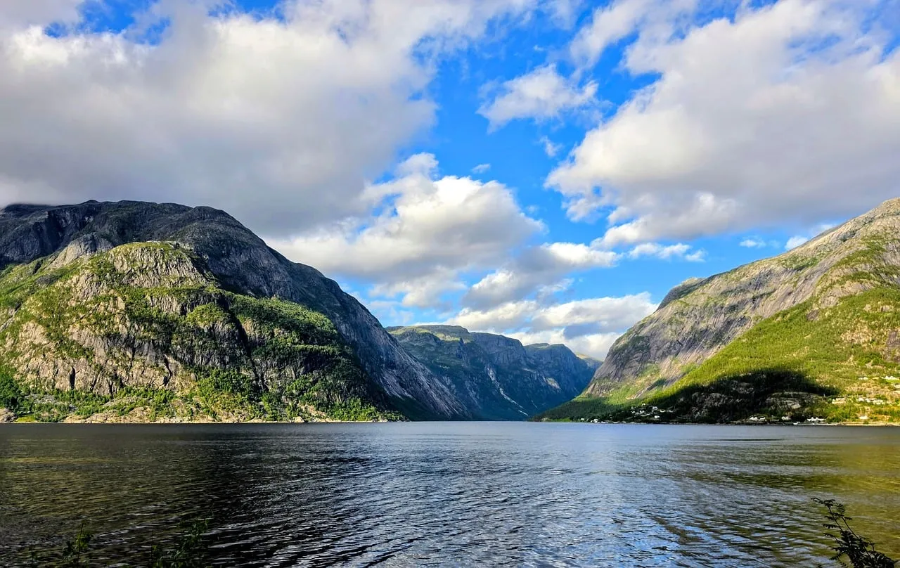 Majestic Norwegian Fjord: A Serene Summer Wonderland