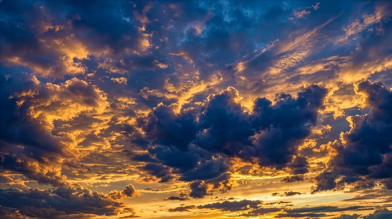 Dramatic Golden Sunset Cloudscape in Twilight Sky