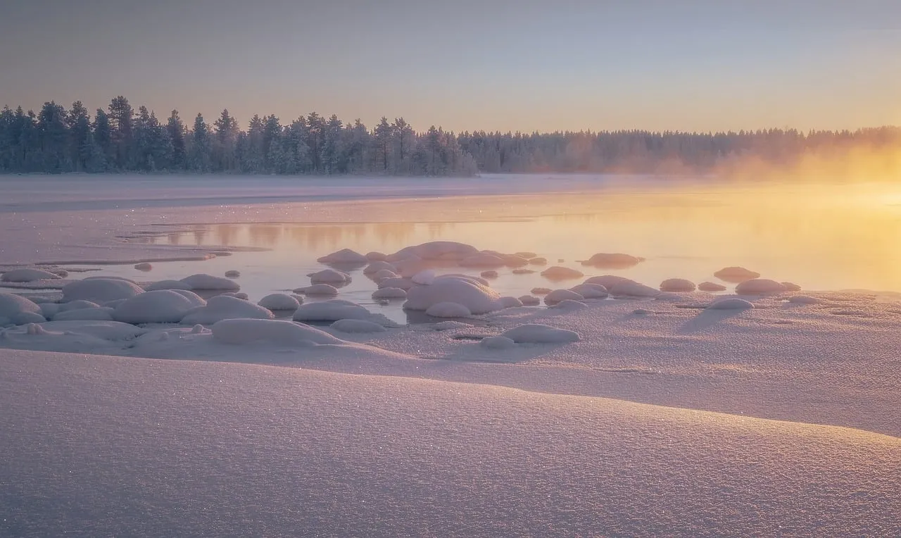 Enchanting Arctic Sunset: Frozen Lake's Golden Embrace