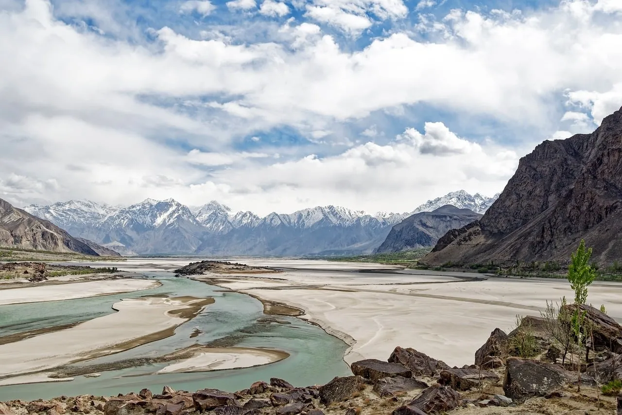 Breathtaking Karakoram: Shigar River's Majestic Mountain Embrace