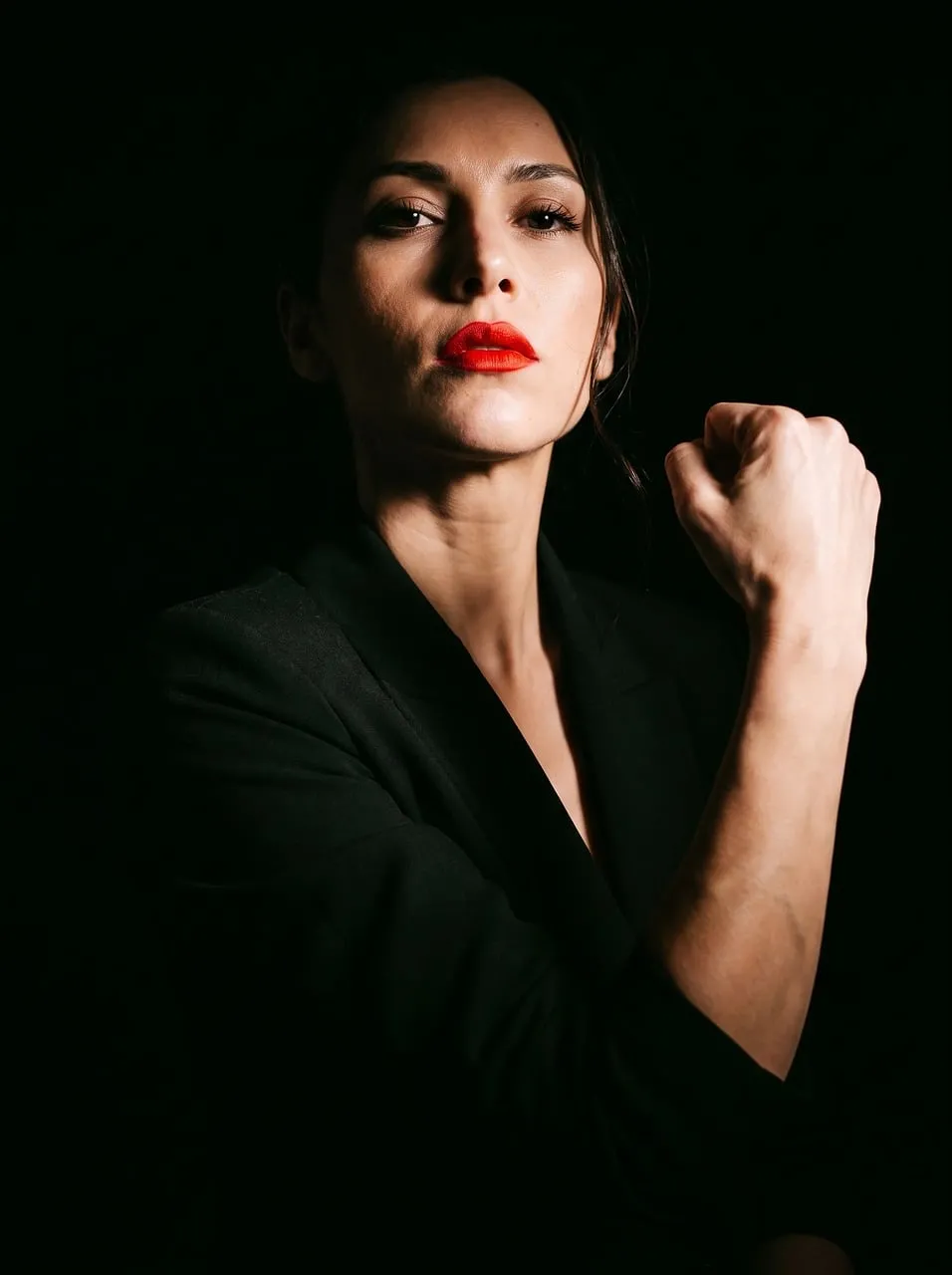 Empowered Woman: Red Lips & Unyielding Strength