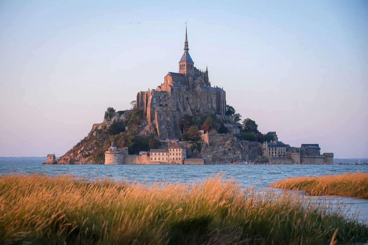 Enchanting Mont Saint-Michel Sunset: A Medieval French Masterpiece