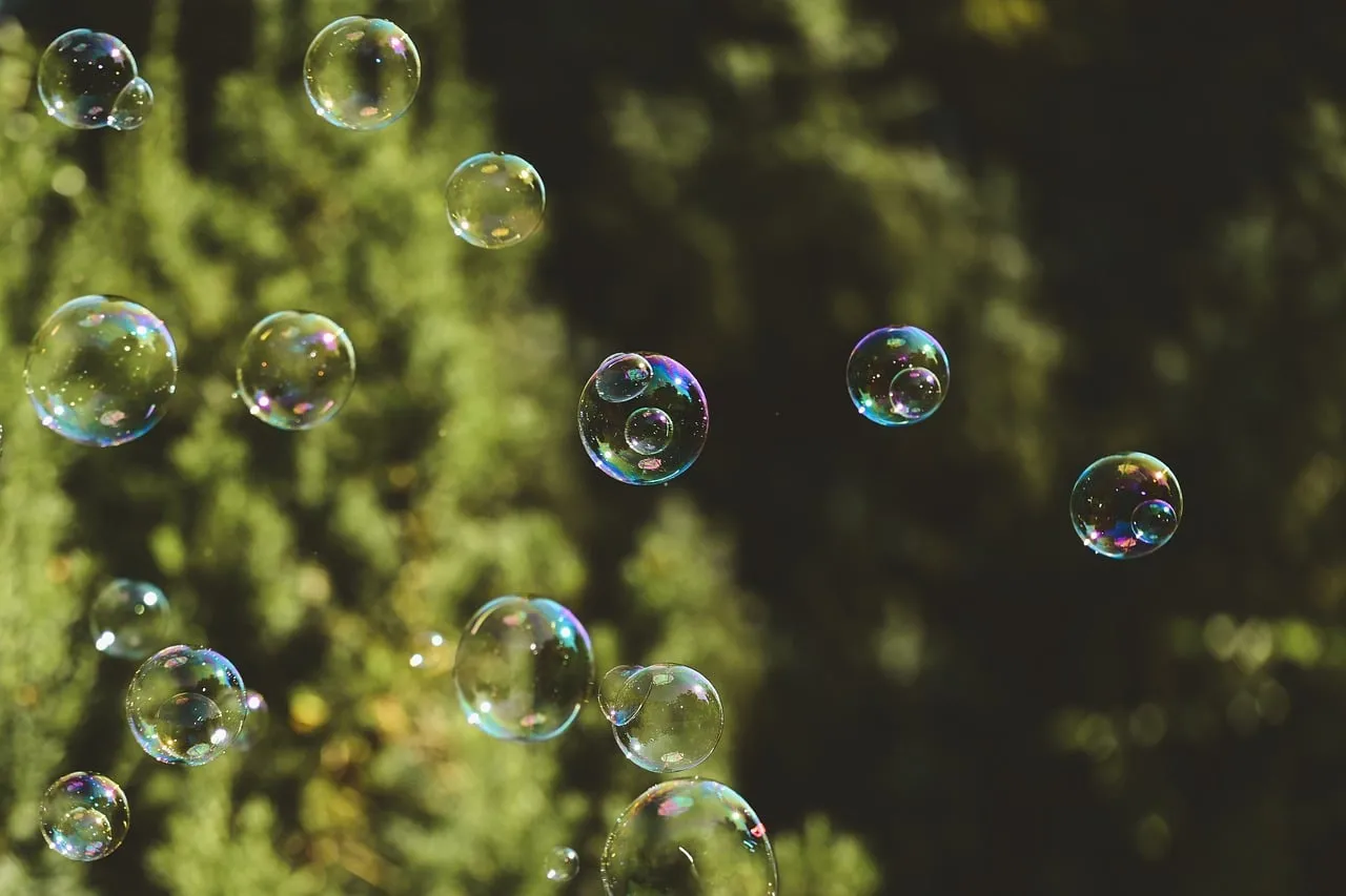 Enchanting Bubbles: A Shimmering Dance of Light and Color