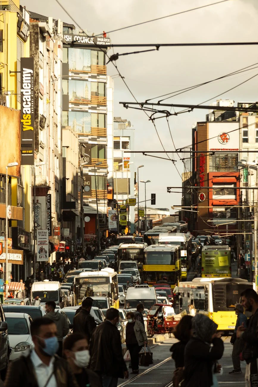 Urban Bustle: Vibrant Street Life in a Dynamic City