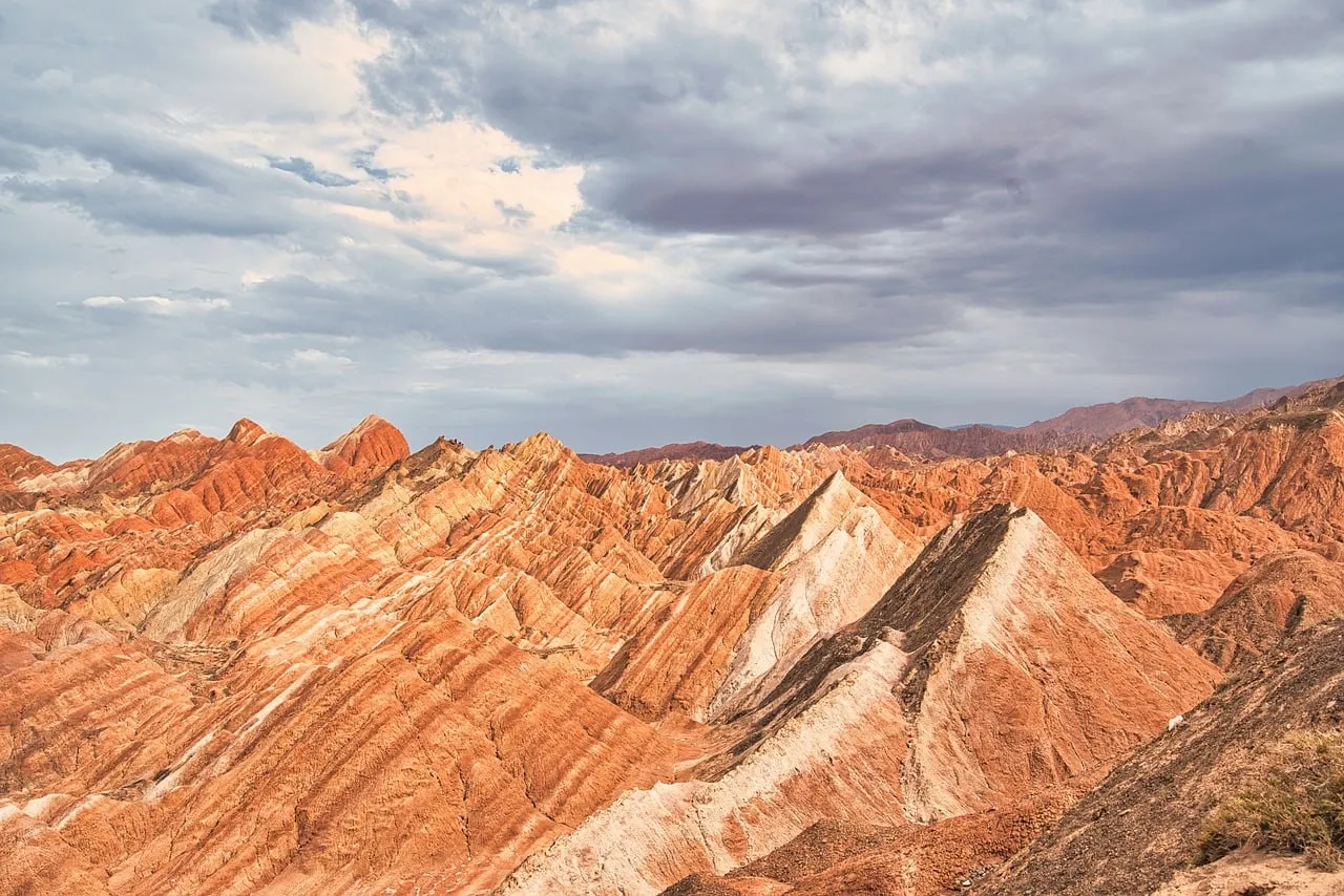 Vibrant Layers: Discover the Majestic Rainbow Mountains
