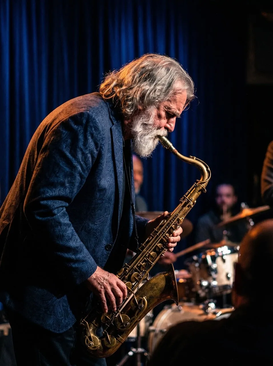 Soulful Jazz Maestro: Captivating Saxophone Performance