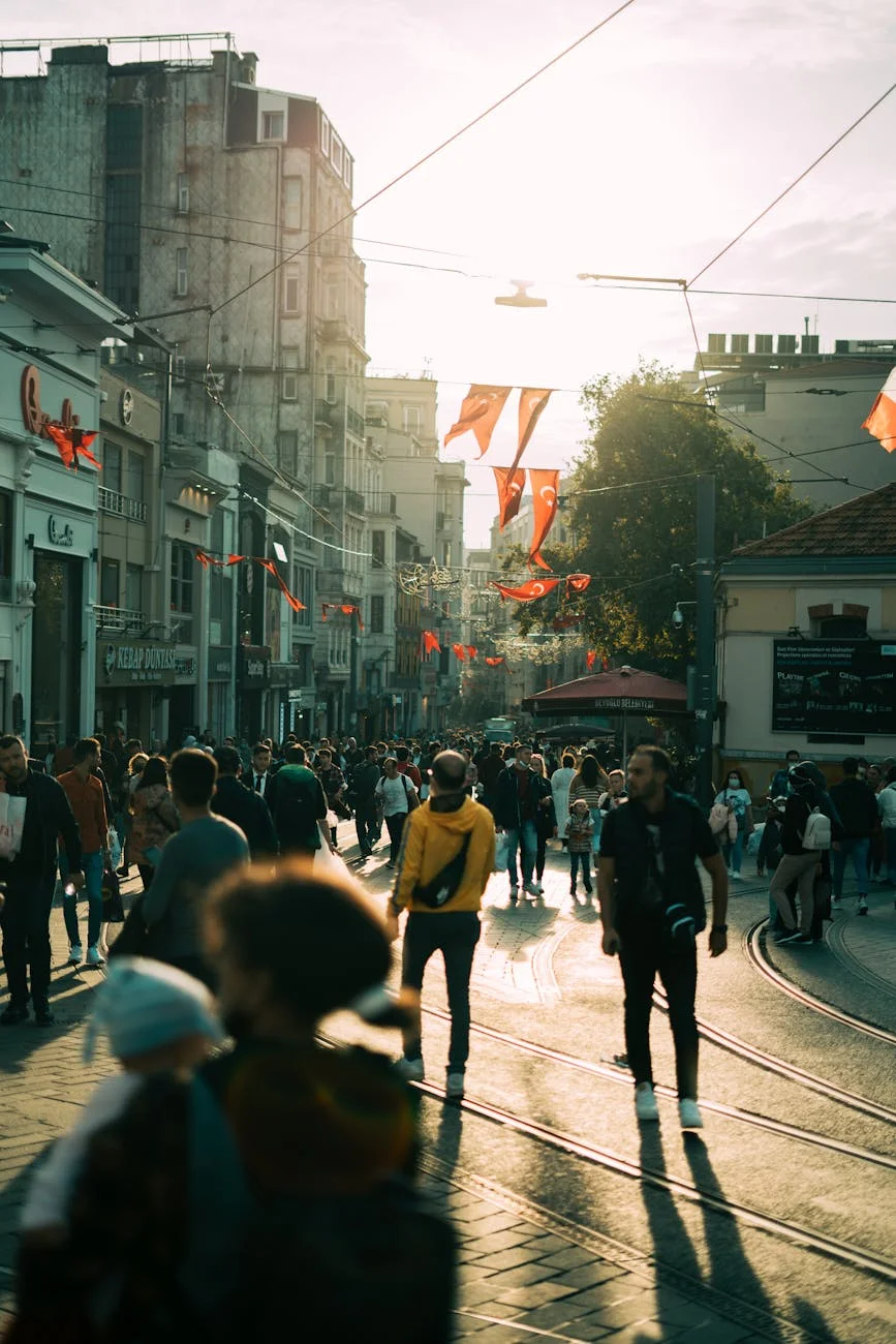 Vibrant Istanbul Street Scene: Golden Hour Crowds & Historic Architecture
