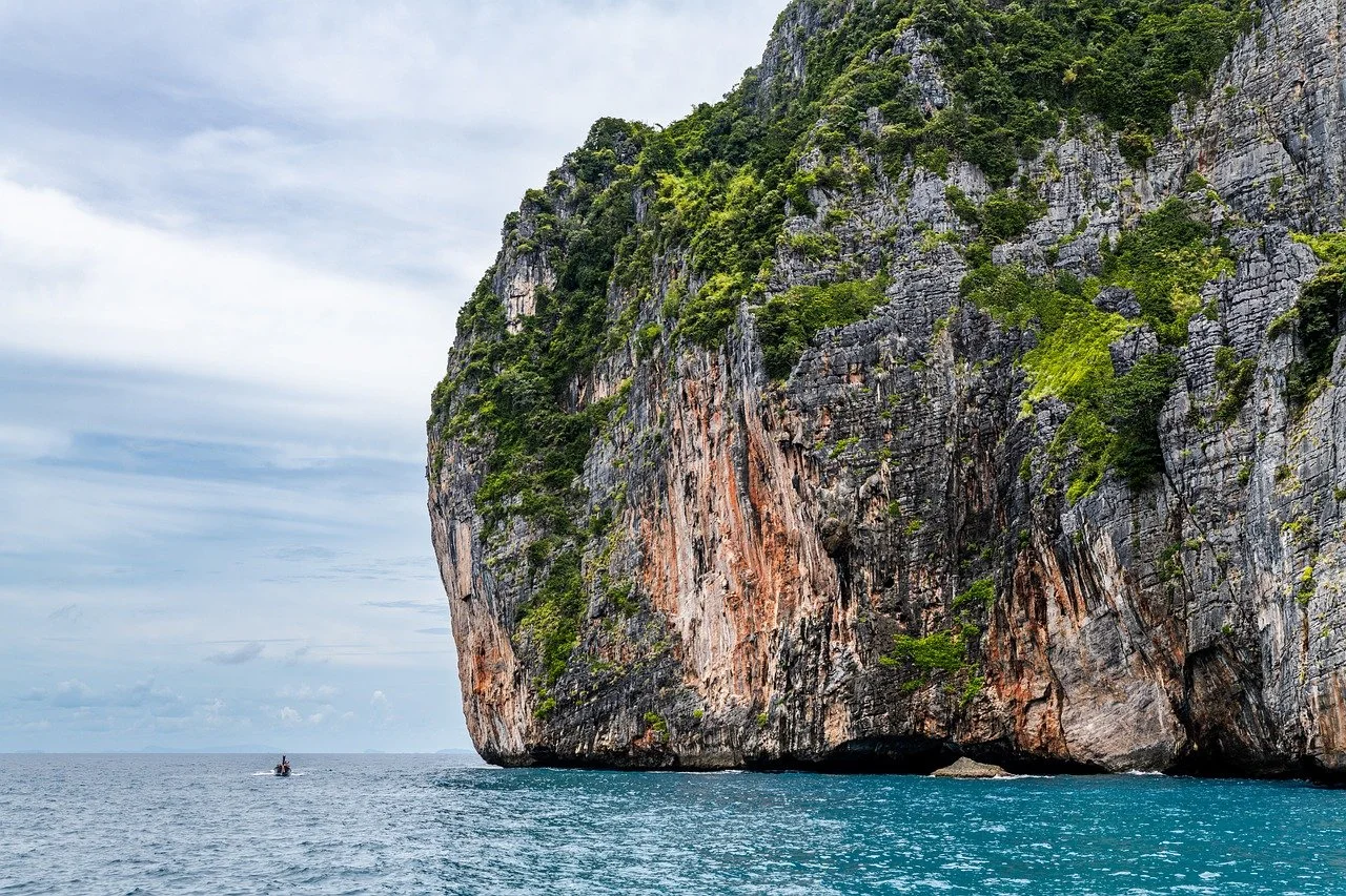 Majestic Phi Phi: Thailand's Iconic Limestone Cliff Paradise