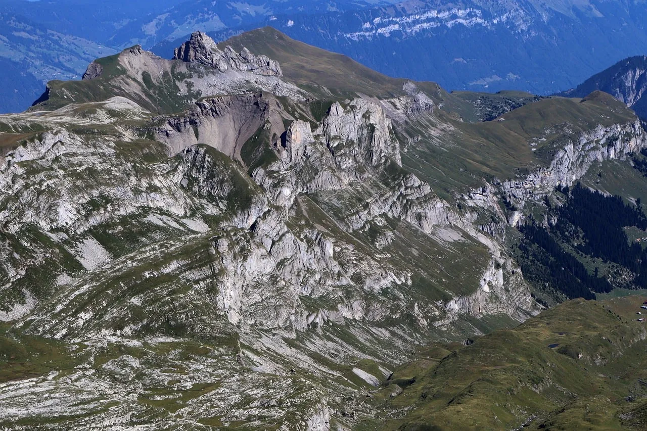 Breathtaking Alpine Panorama: Summer Hiking in Swiss Mountains