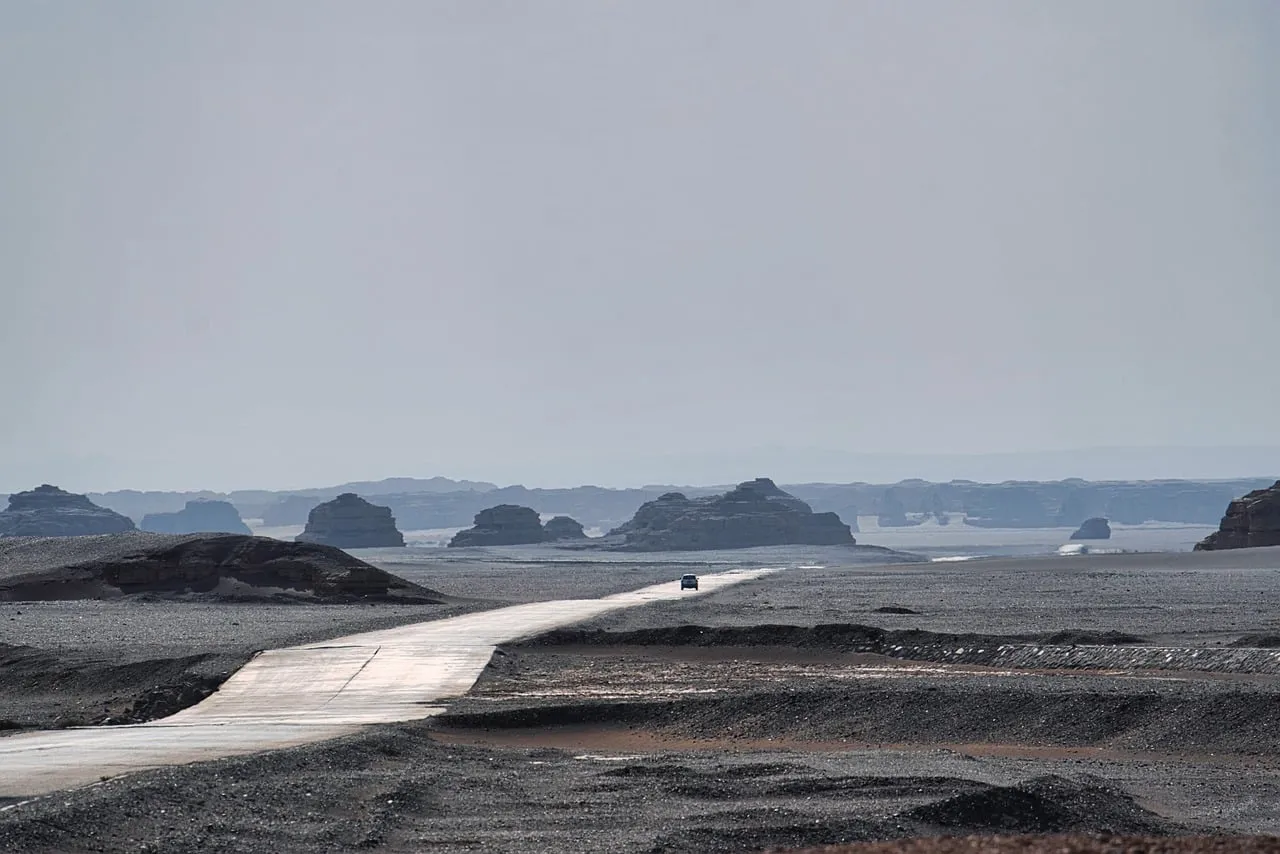Dramatic Desert Drive: Solitude on the Arid Road