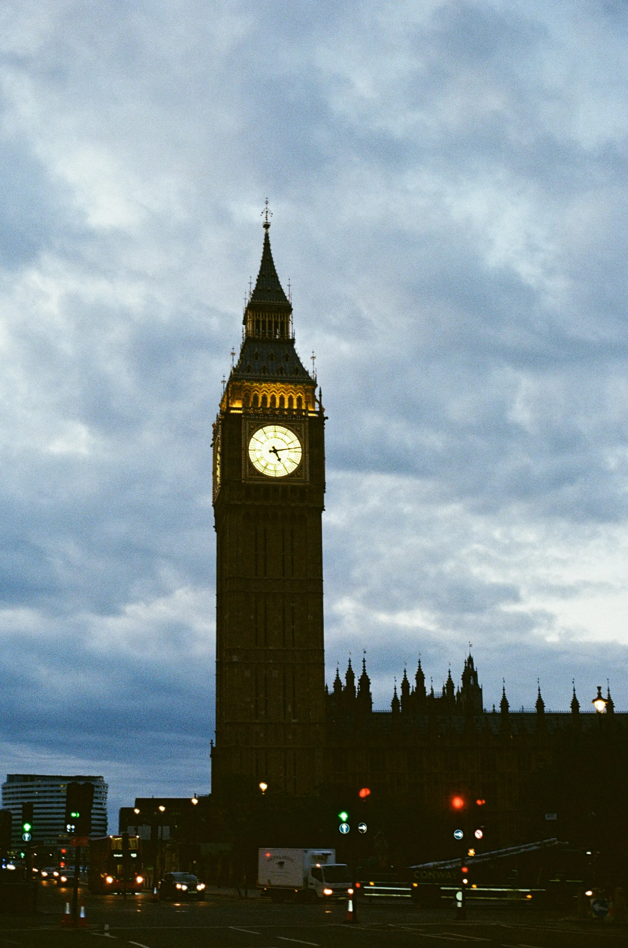 Iconic Big Ben Dominates a Dramatic Cloudy London Sky