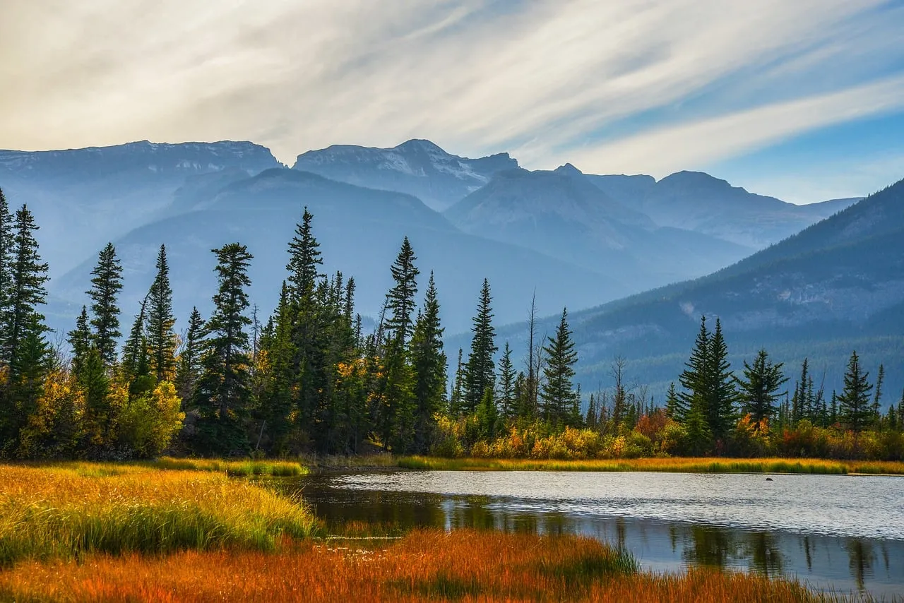 Breathtaking Autumn Majesty: Jasper National Park's Serene Lake & Mountains