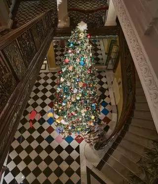 The Unveiling of Paul Smith's Claridge's Christmas Tree