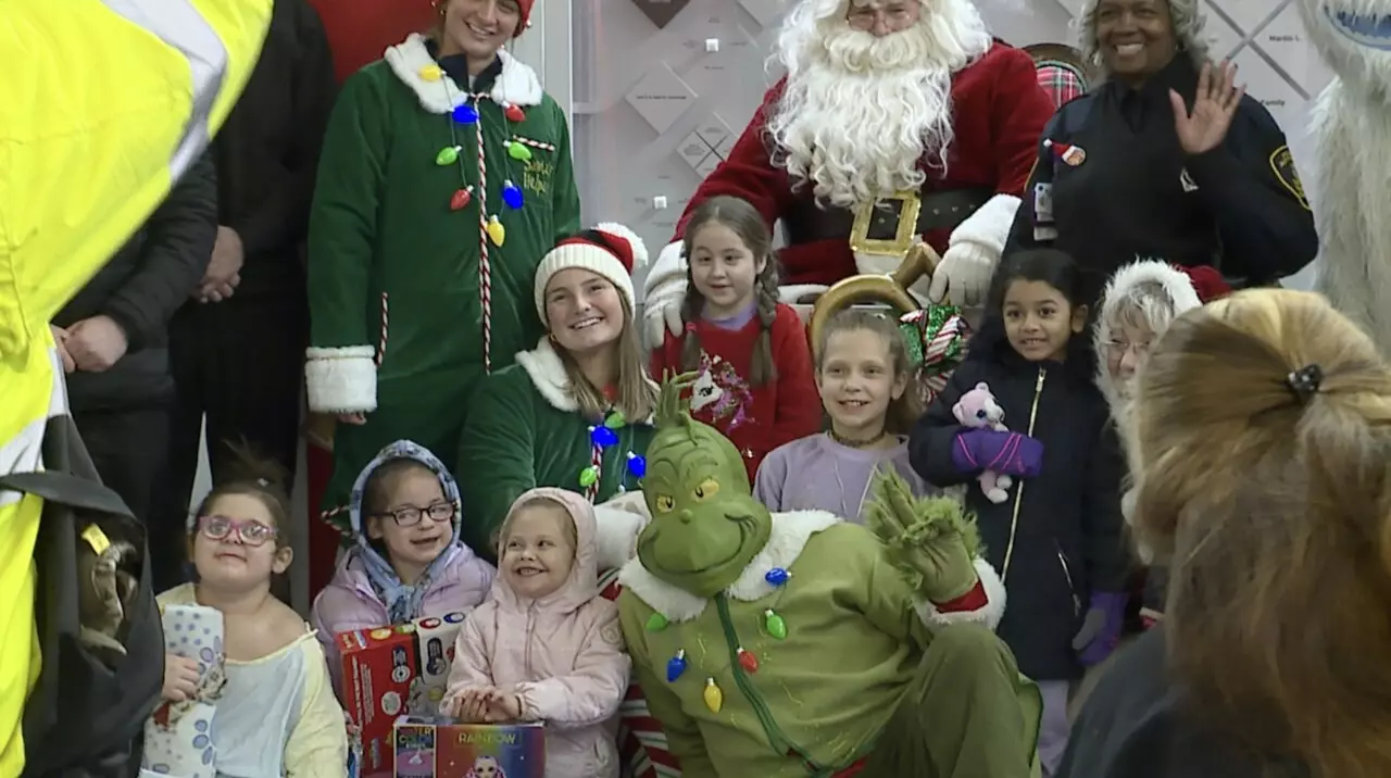 A Heartwarming Christmas Parade Illuminates Detroit's Children's Hospital