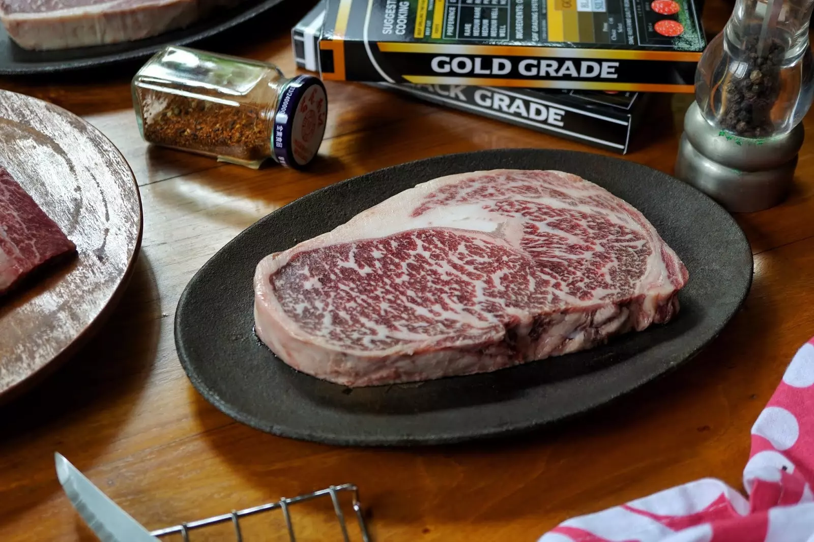 How to Create the Perfect Steak Night at Home 