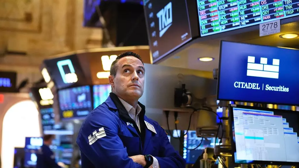 Wall Street Ends Week on Positive Note Amid Economic Uncertainty