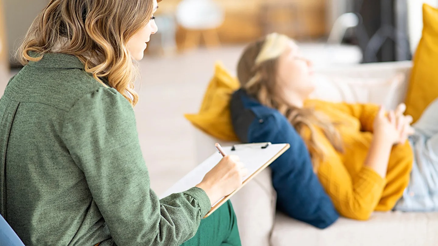Does Hypnotherapy Work? Benefits, Research, and Limitations