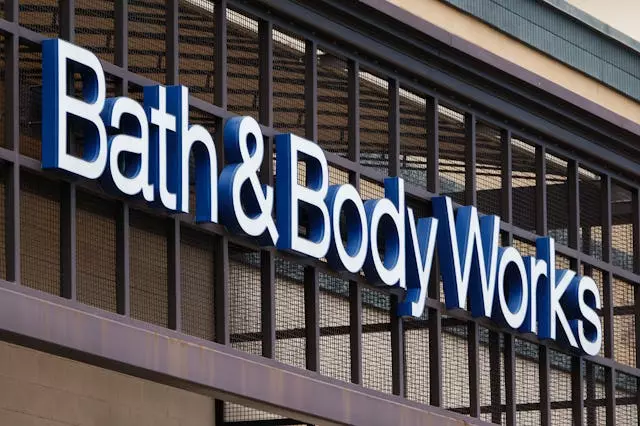 Bath & Body Works Announces Limited-Time Candle Promotion